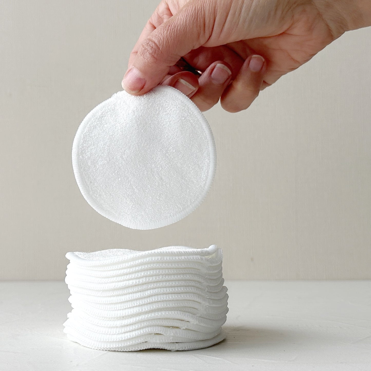 Lata con set 8 Pétalos Desmaquillantes Bambú y Algodón Casabulka