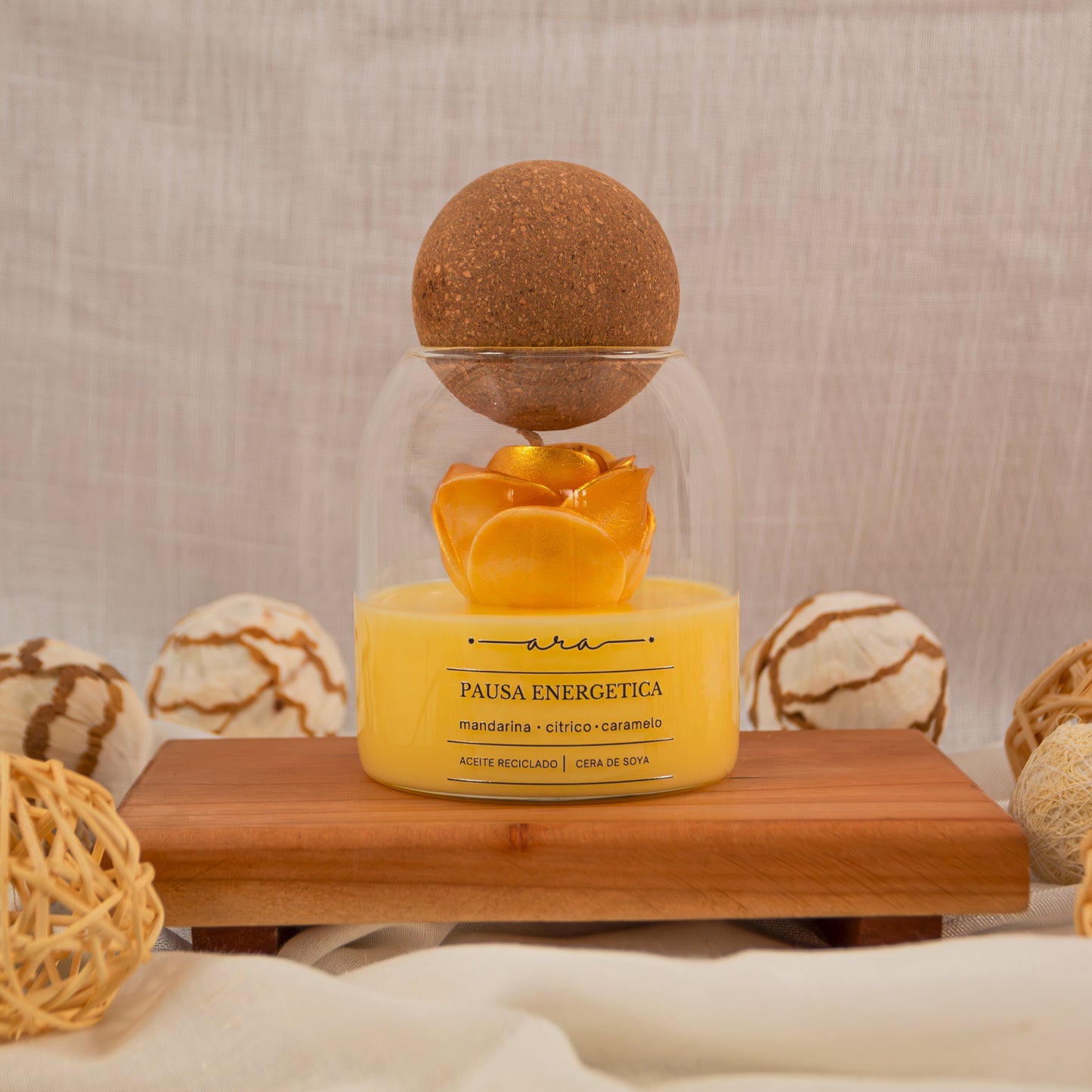 Vela Esfera Deco de Aceite Reciclado y Cera de Soya 250 gr.