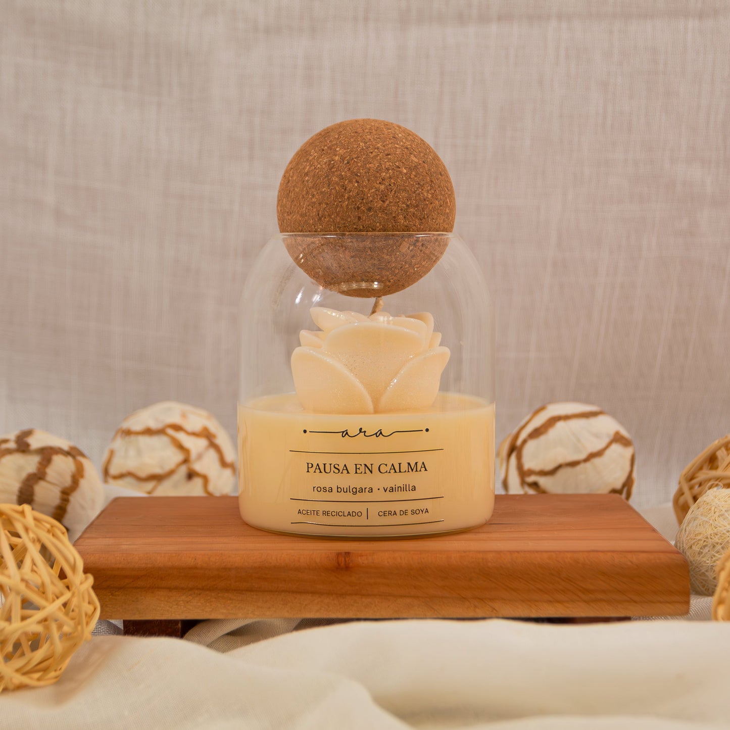 Vela Esfera Deco de Aceite Reciclado y Cera de Soya 250 gr.
