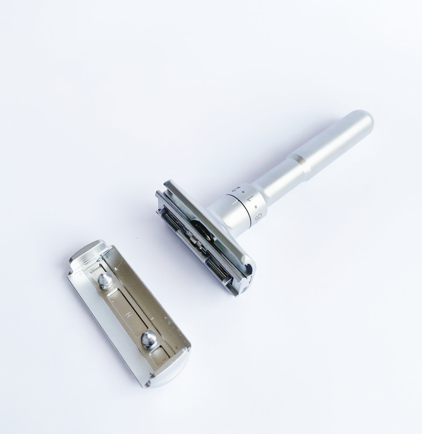 Rasuradora Reutilizable y Ajustable de Acero Inoxidable