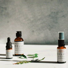Cargar imagen en el visor de la galería, Travel Pack (Agua Micelar + Sérum Antioxidante + Crema Facial Hidratante)
