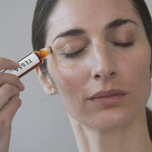 Cargar imagen en el visor de la galería, Eye Magic 10ml Reduce bolsas y ojeras activando la circulación

