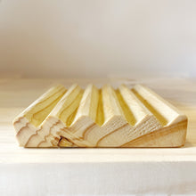 Cargar imagen en el visor de la galería, Jabonera de Madera Pino
