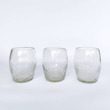 Cargar imagen en el visor de la galería, 4 Vasos de Botella Pequeña Puyehue
