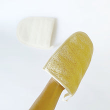 Cargar imagen en el visor de la galería, Mitón Exfoliante de Luffa

