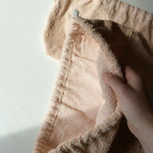 Cargar imagen en el visor de la galería, Eco Trapero de toalla reutilizada
